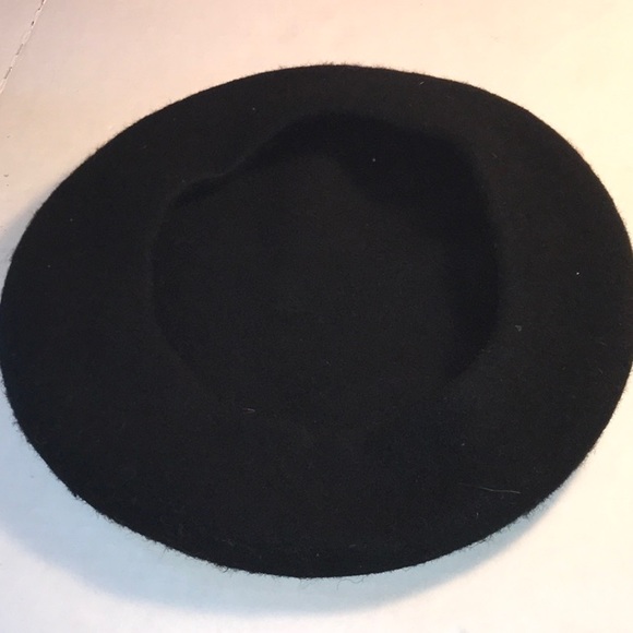 Beret - Picture 4 of 4